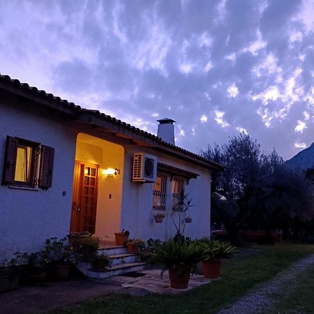 Nafpaktos Cottage By The Sea For Travelers And Dreamers! Esterno foto