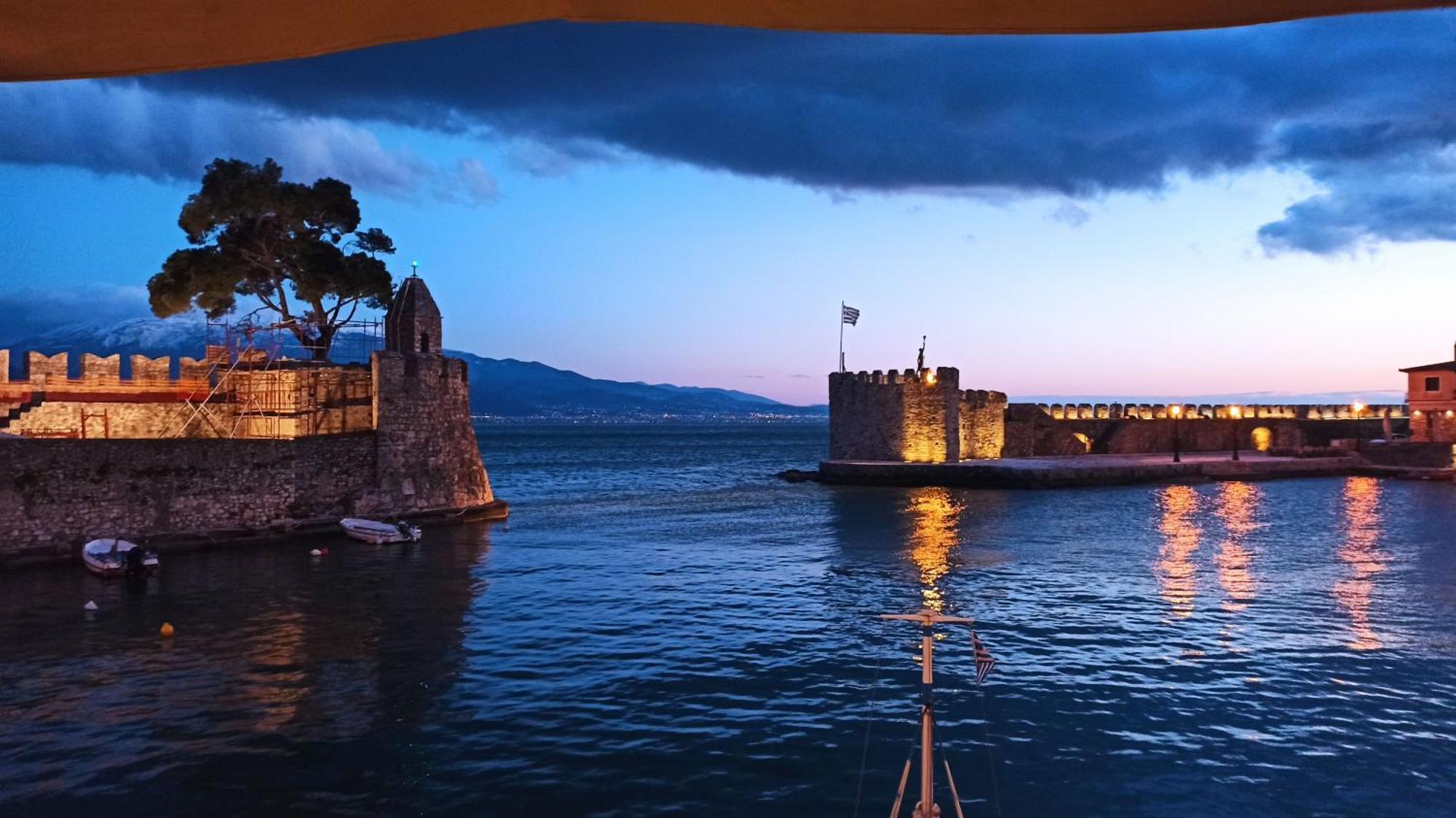 Nafpaktos Cottage By The Sea For Travelers And Dreamers! Esterno foto