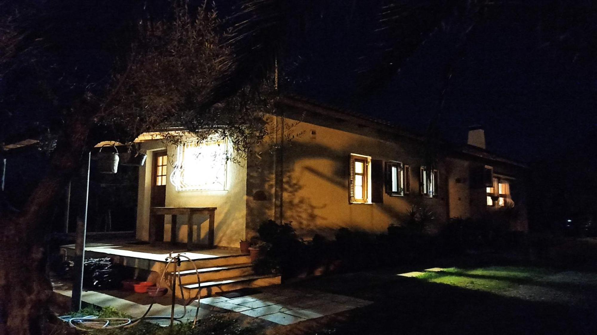 Nafpaktos Cottage By The Sea For Travelers And Dreamers! Esterno foto