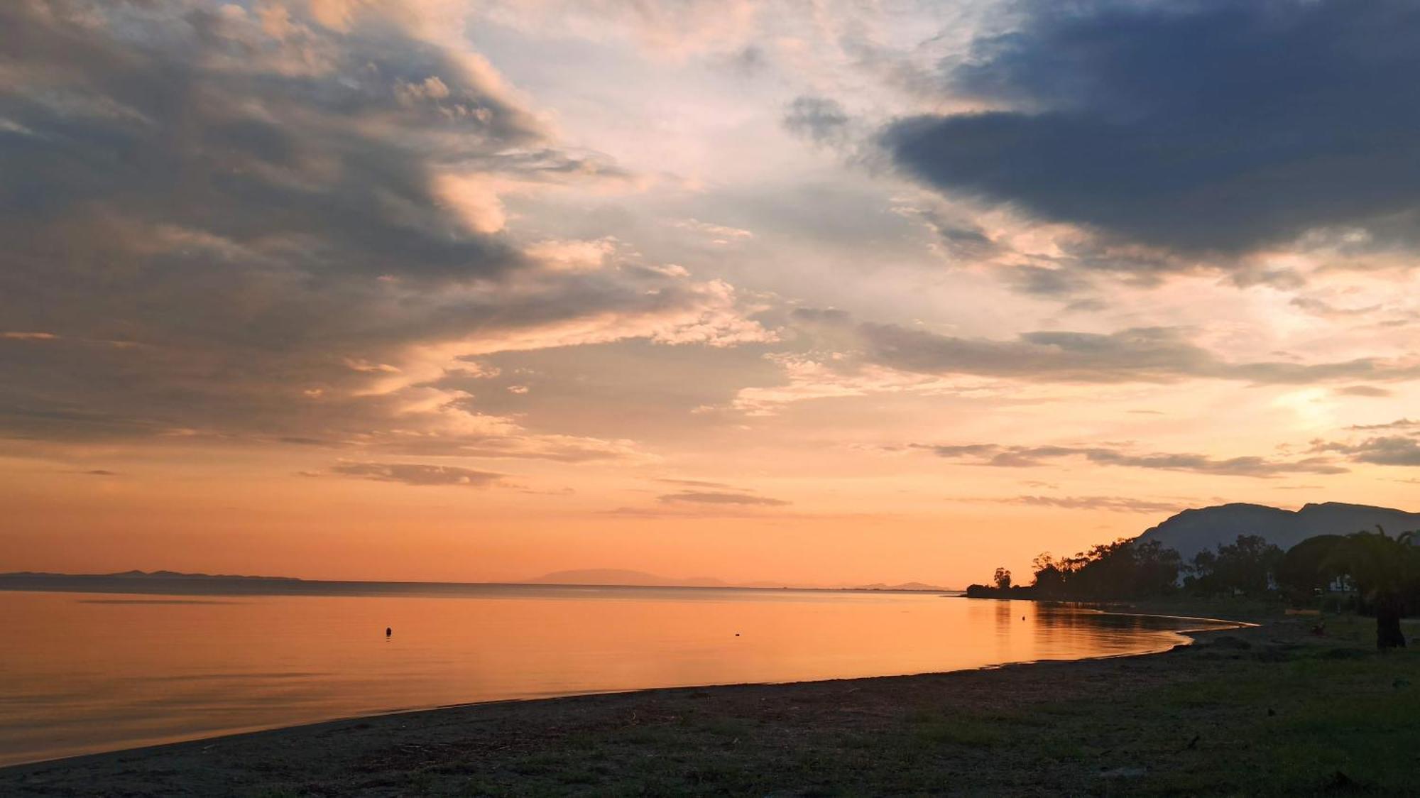 Nafpaktos Cottage By The Sea For Travelers And Dreamers! Esterno foto